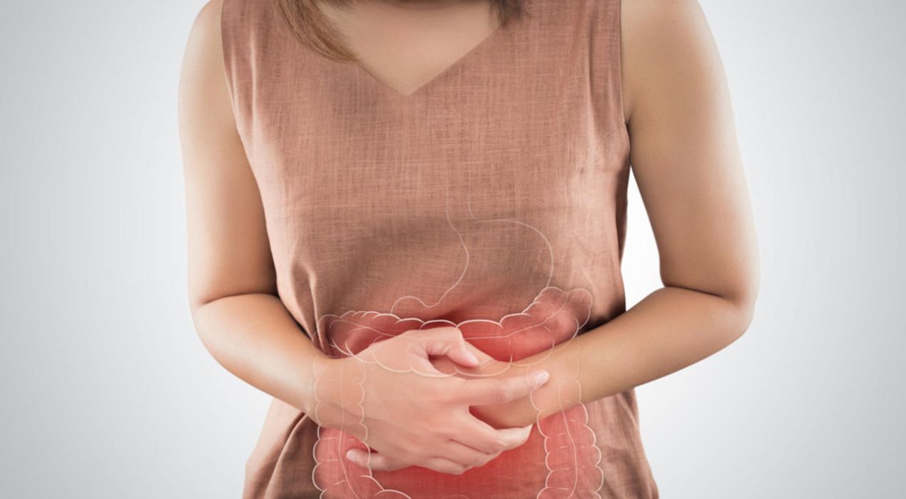 اعراض القولون العصبي | أعراضه النفسية والجسدية بالتفصيل