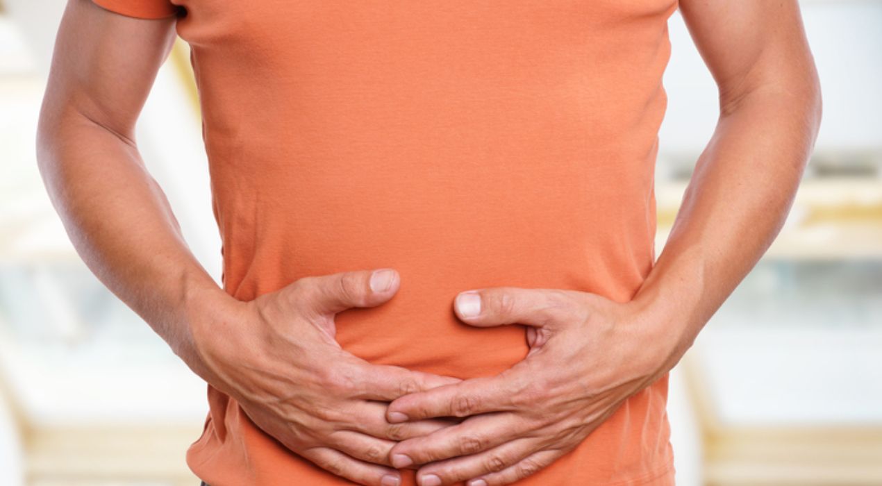 تعرف على اسباب انتفاخ القولون والغازات وطرق العلاج 2026