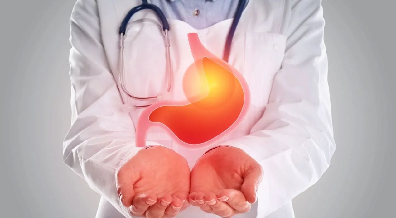 اليك ابرز طرق طبيعية وطبية لعلاج حموضة المعدة والتخلص منها