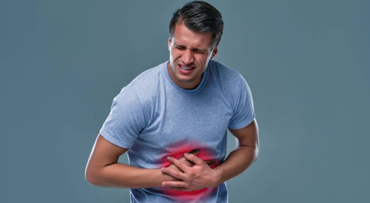 دليلك الشامل حول ابرز اعراض نزيف المعدة وكيفية تشخيصها